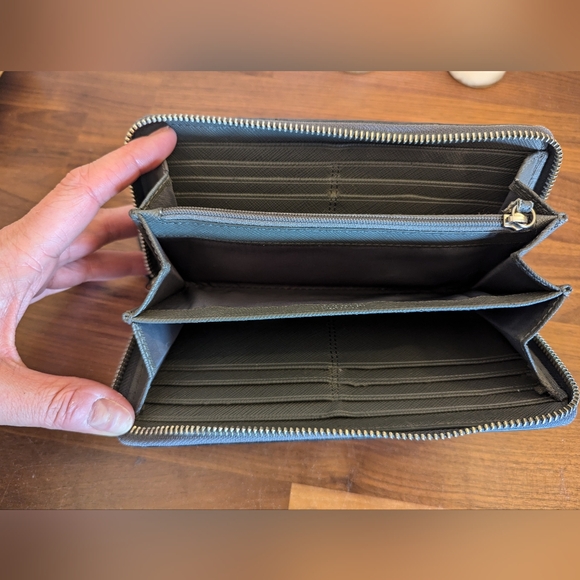 Coach Madison Zip Around Wallet - Picture 4 of 10